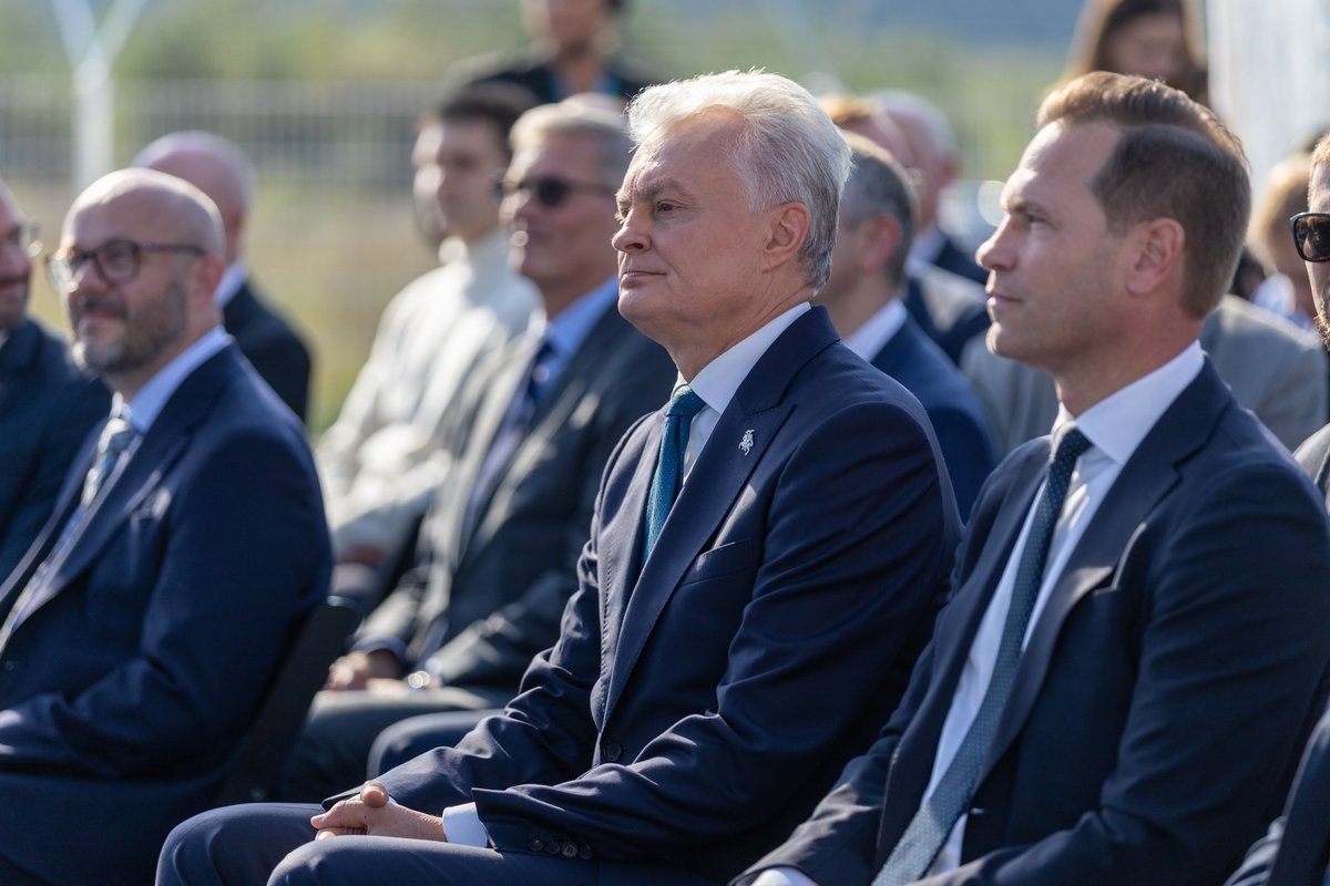 Nausėda on Leopard plant: Lithuania setting course for NATO with defence investment